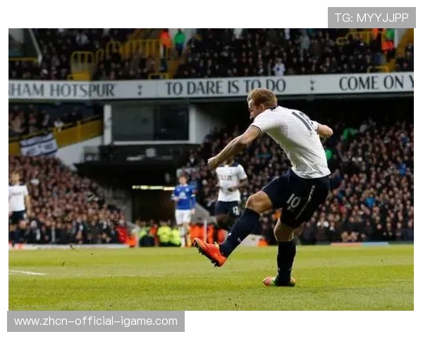 凯恩禁区内完成抢点