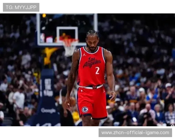 伦纳德站在中距离,洛杉矶快船最信任这一点 伦纳德站在中距离,洛杉矶快船最信任这一点